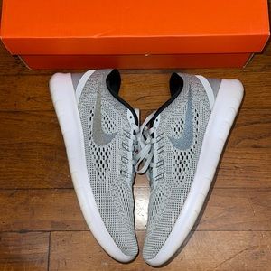 WMNS Nike Free RN